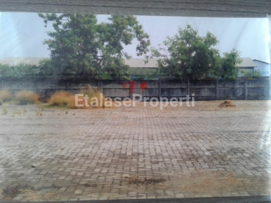 Foto properti Dijual Tanah Di Nol Jalan Raya Osowilangon 3