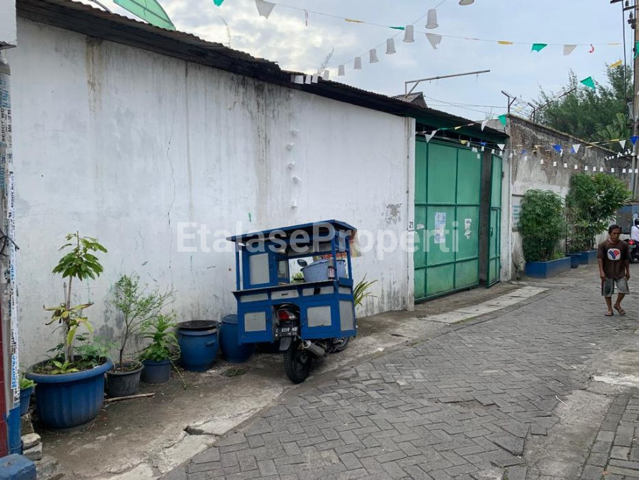 Foto properti DI SEWAKAN GUDANG JL.SUKOMANUNGGAL 1