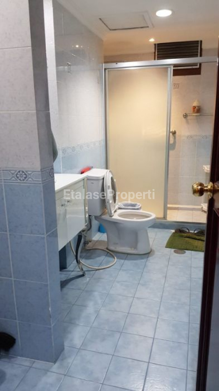 Foto properti Disewakan Apartemen Taman Anggrek Good Condition 7