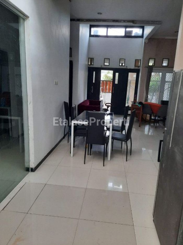 Foto properti Ada Rooftop! Dijual Cepat Rumah 2 Lantai Taman Rivera Regency Dekat UPN 5