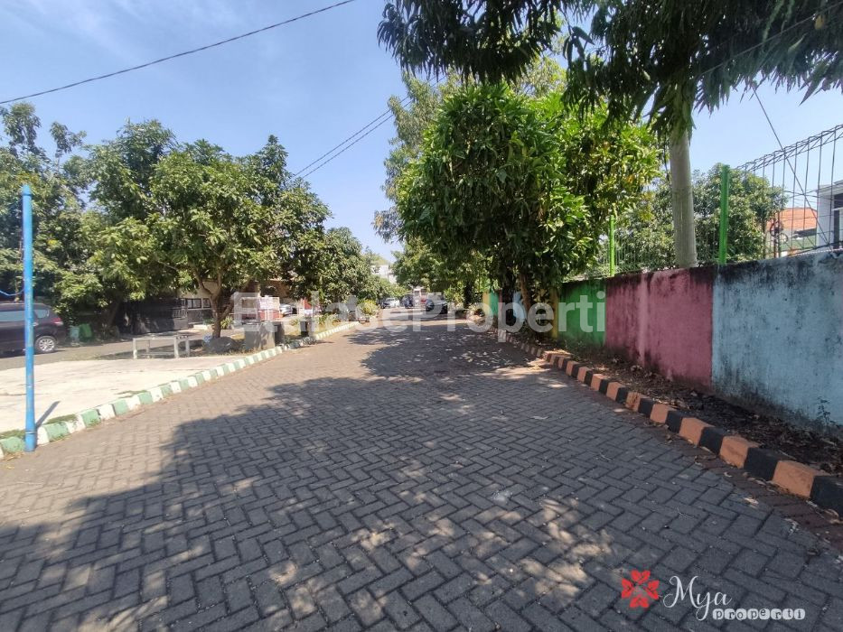Foto properti Jual Hitung Tanah! Rumah Di Perumahan Garden Dian Regency Tropodo Waru Dekat Juanda 2