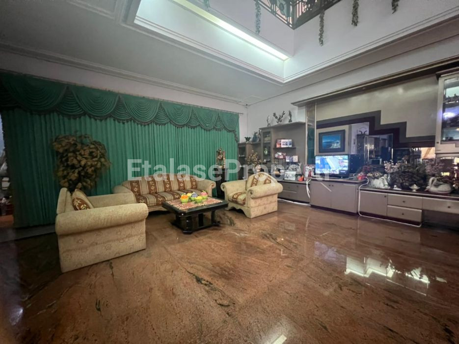 Foto properti Dijual Rumah Margorejo Indah 2