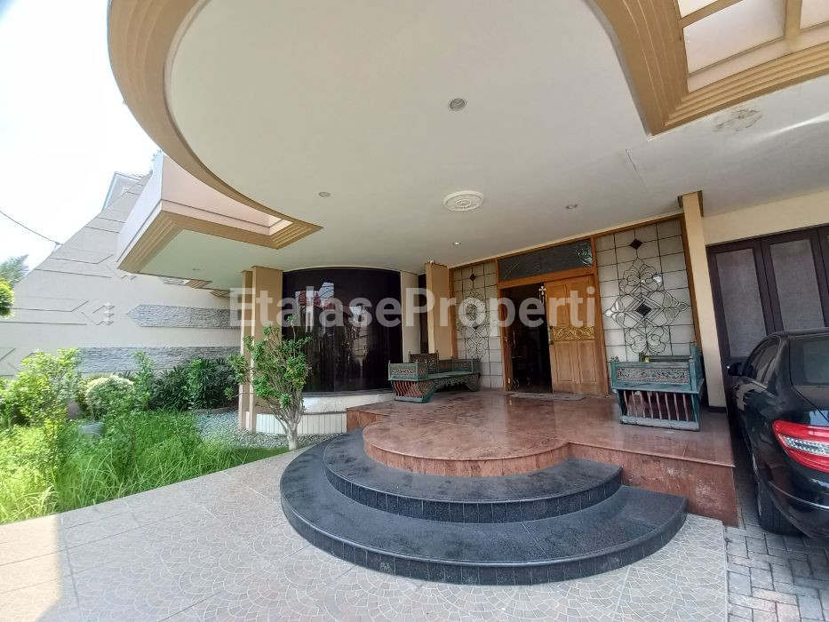 Foto properti Dijual Rumah Margorejo Indah 1