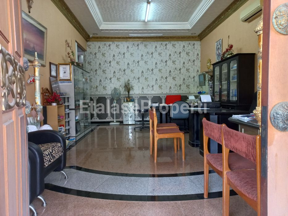 Foto properti Dijual Rumah Margorejo Indah 9