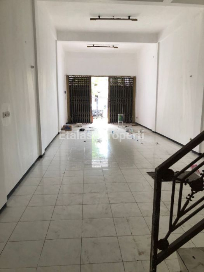 Foto properti Dijual Ruko 2,5 Lantai Di Klampis Semolo 5