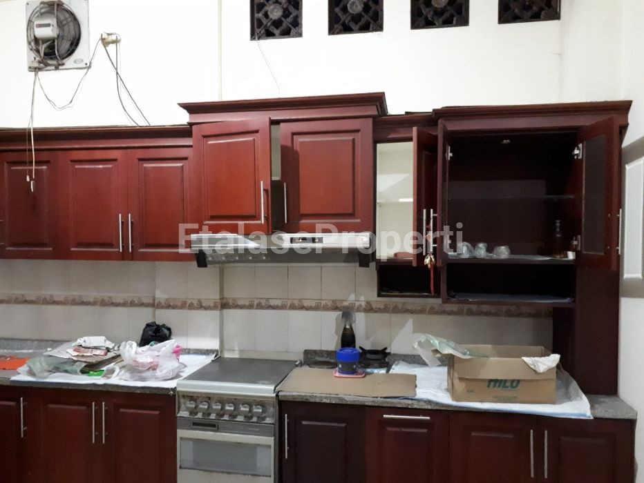 Foto properti Dijual Rumah Istimewa 4 Lantai Dengan Harga Istimewa 6