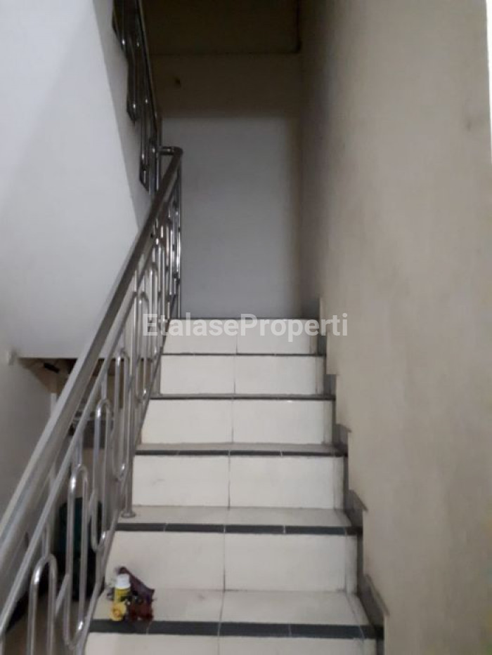 Foto properti Dijual Rumah Istimewa 4 Lantai Dengan Harga Istimewa 9
