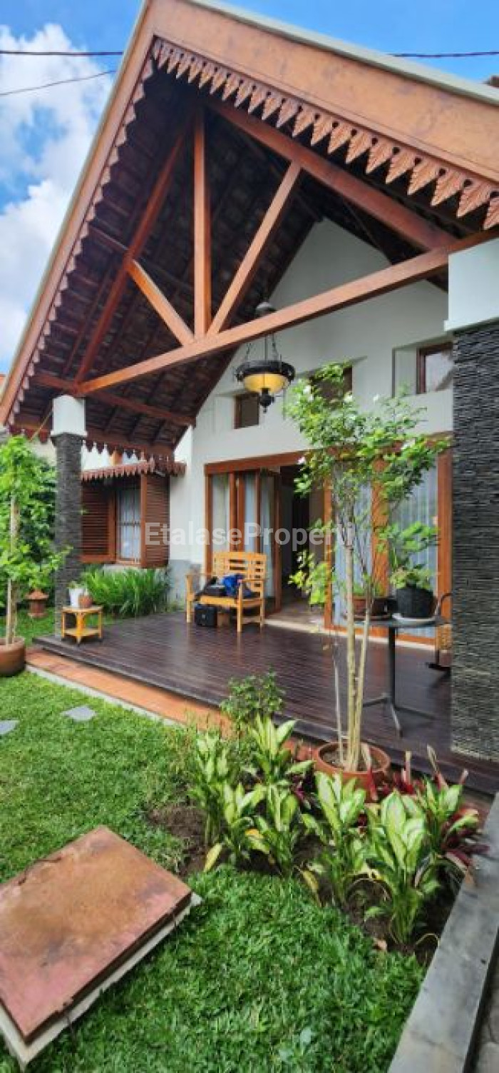 Foto properti RUMAH  TENGAH KOTA RASA BALI DEKAT KAPUAS ADA POOL 1