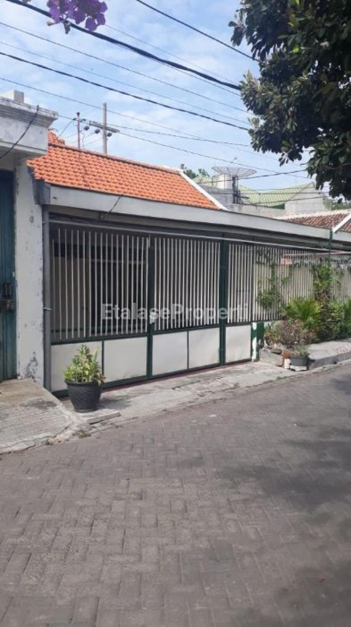 Foto properti Jual Cepat Rumah Surat Hijau Siap Huni Di Dharma Rakyat, Tambaksari 1