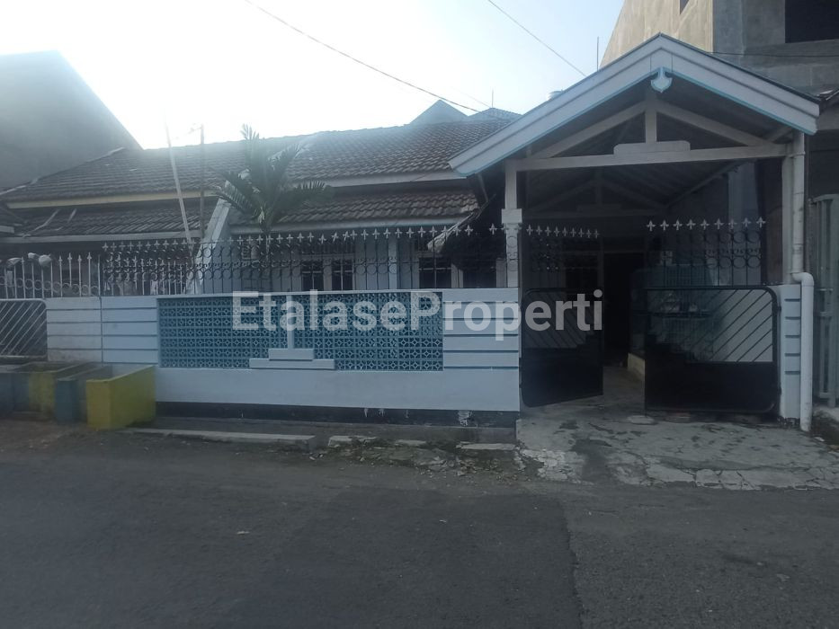 Foto properti Dijual Rumah 1 Lantai Taman Intan Nginden 1