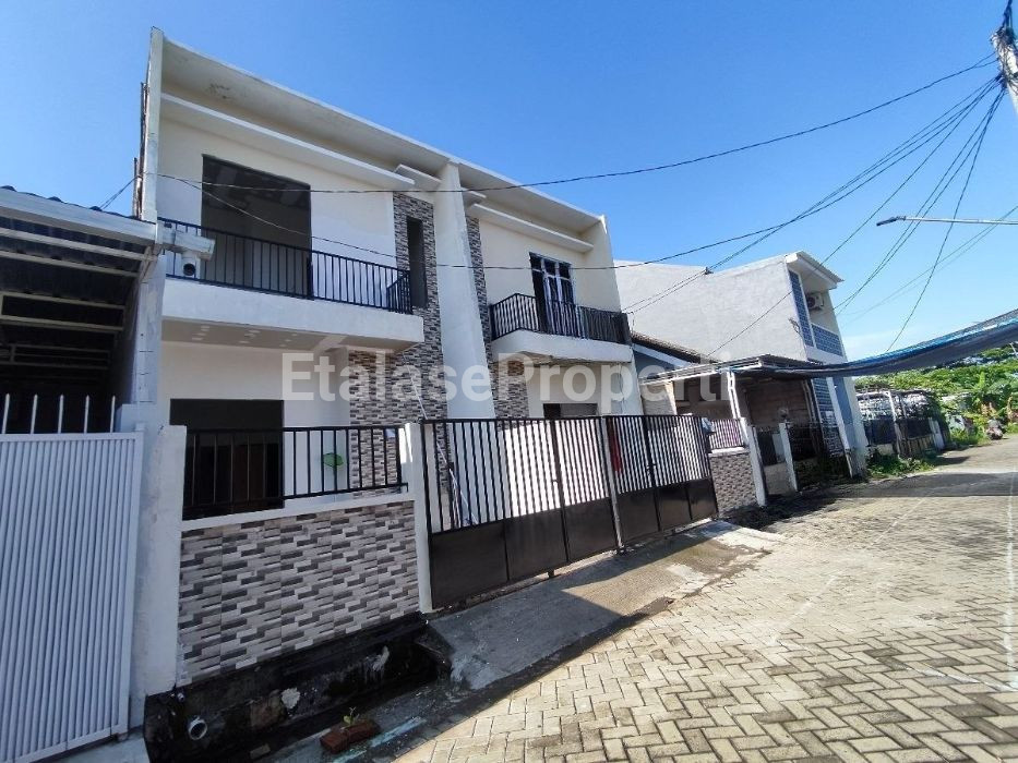 Foto properti Turun Harga! Rumah 2 Lantai Di Gunung Anyar Mas Dekat UPN 2