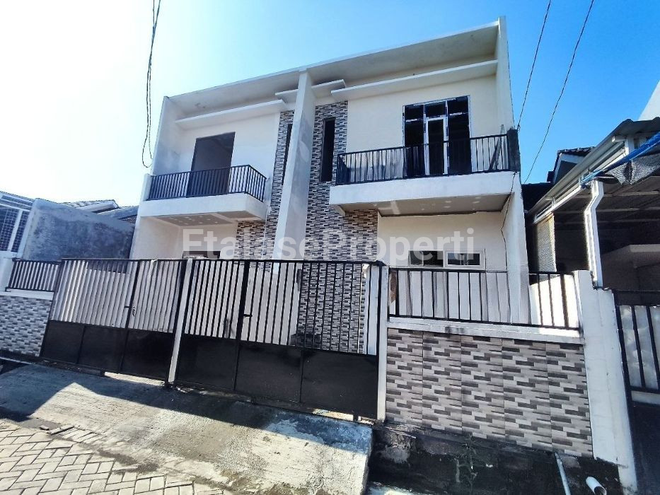 Foto properti Turun Harga! Rumah 2 Lantai Di Gunung Anyar Mas Dekat UPN 3