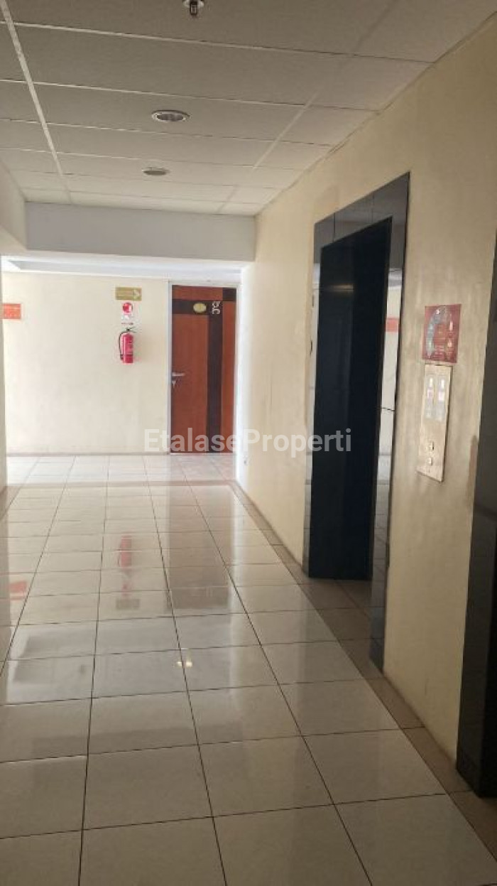 Foto properti Jual Cepat Apartemen Gunawangsa Merr Studio Kosongan View City 1