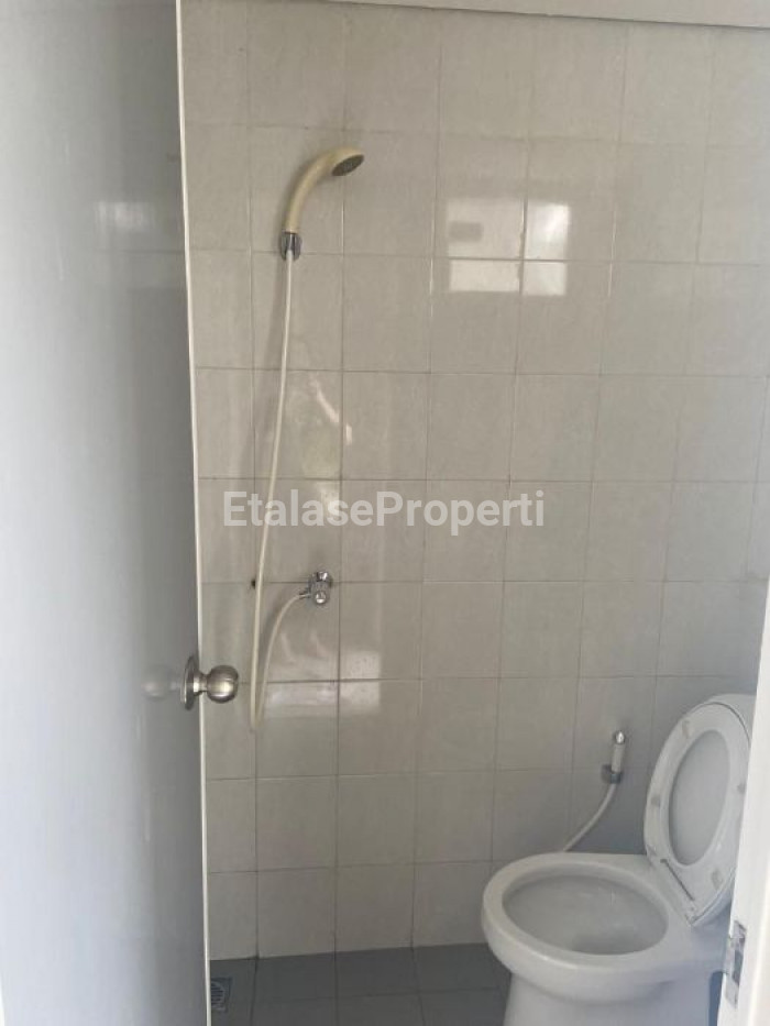 Foto properti Jual Cepat Apartemen Gunawangsa Merr Studio Kosongan View City 4