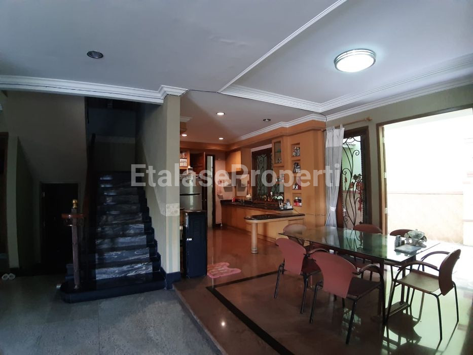 Foto properti Dijual Cepat Rumah Siap Huni Dharmahusada Regency 3