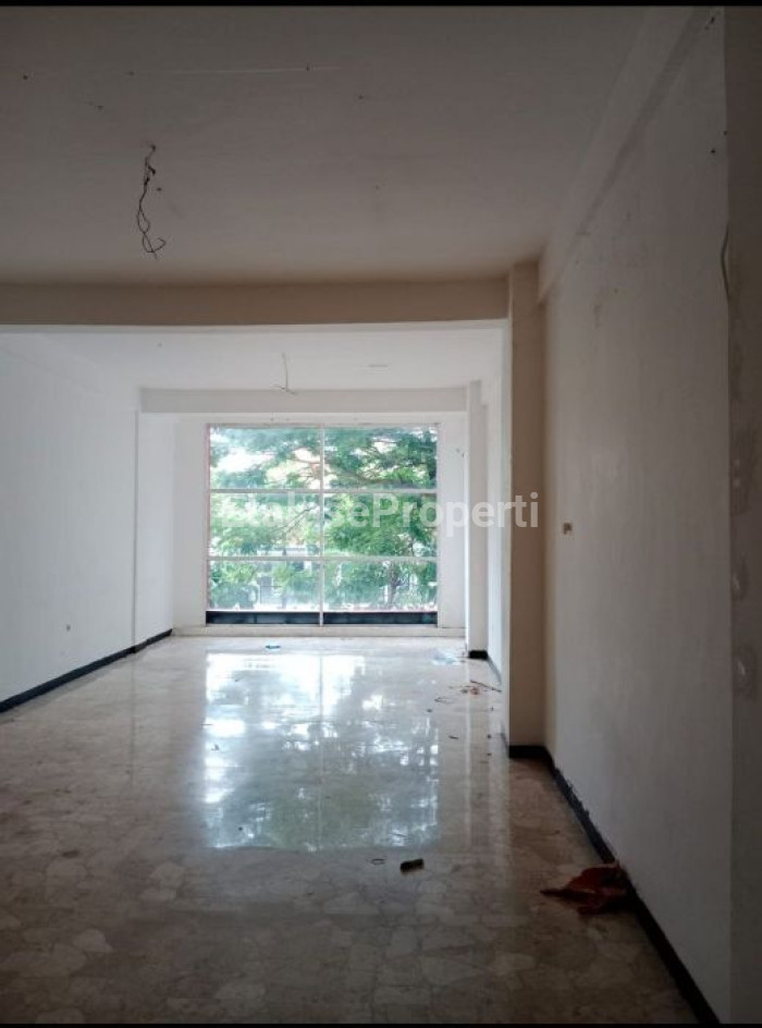 Foto properti Disewakan Ruko 4 Lantai Pusat Kota Jalan Karimun Jawa Depan RS Siloam 2