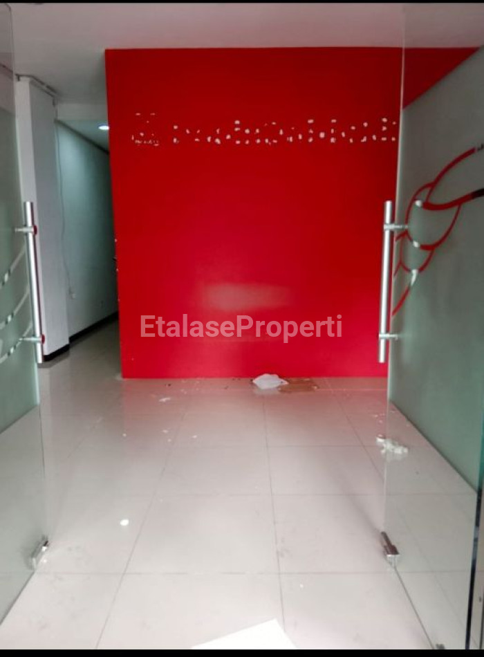 Foto properti Disewakan Ruko 4 Lantai Pusat Kota Jalan Karimun Jawa Depan RS Siloam 5