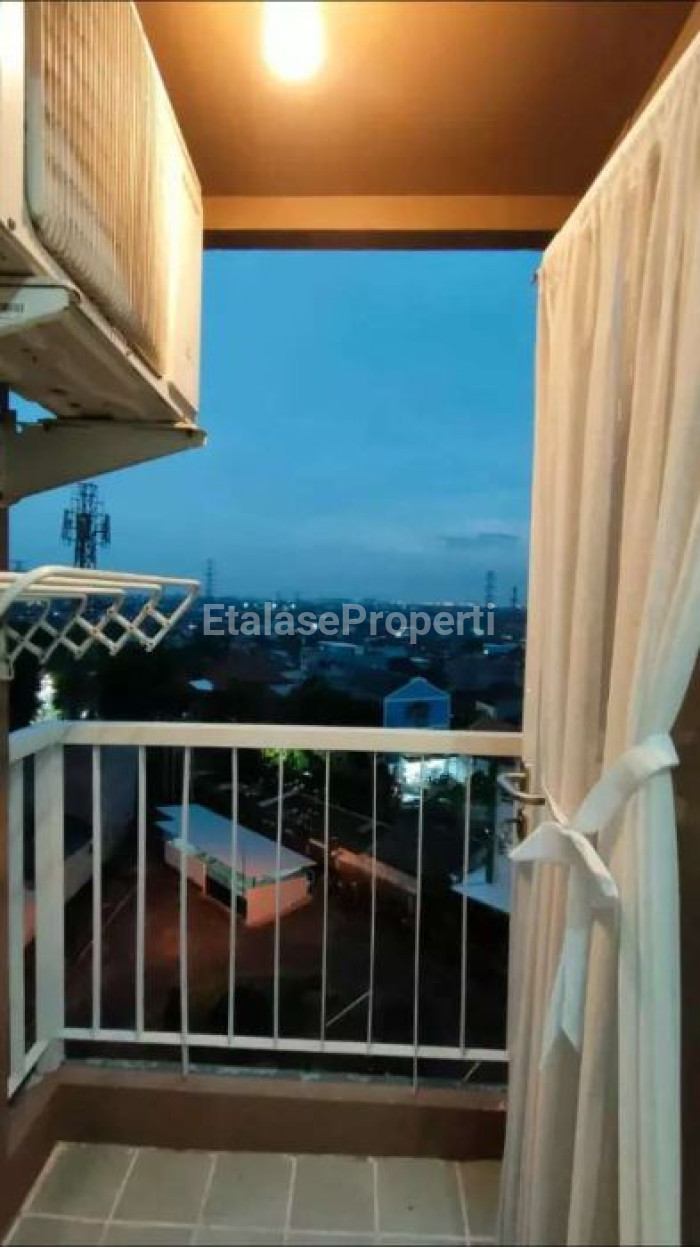 Foto properti Jual Cepat Apartemen Puncak Dharmahusada Studio Full Furnish 5