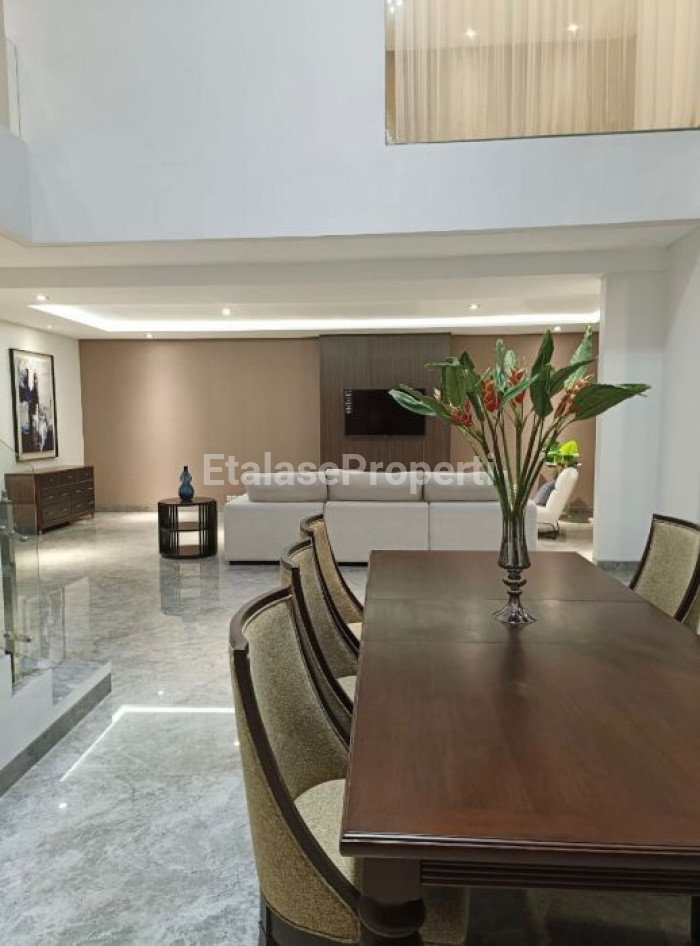 Foto properti Dijual Rumah Baru Main Road Royal Residence 3