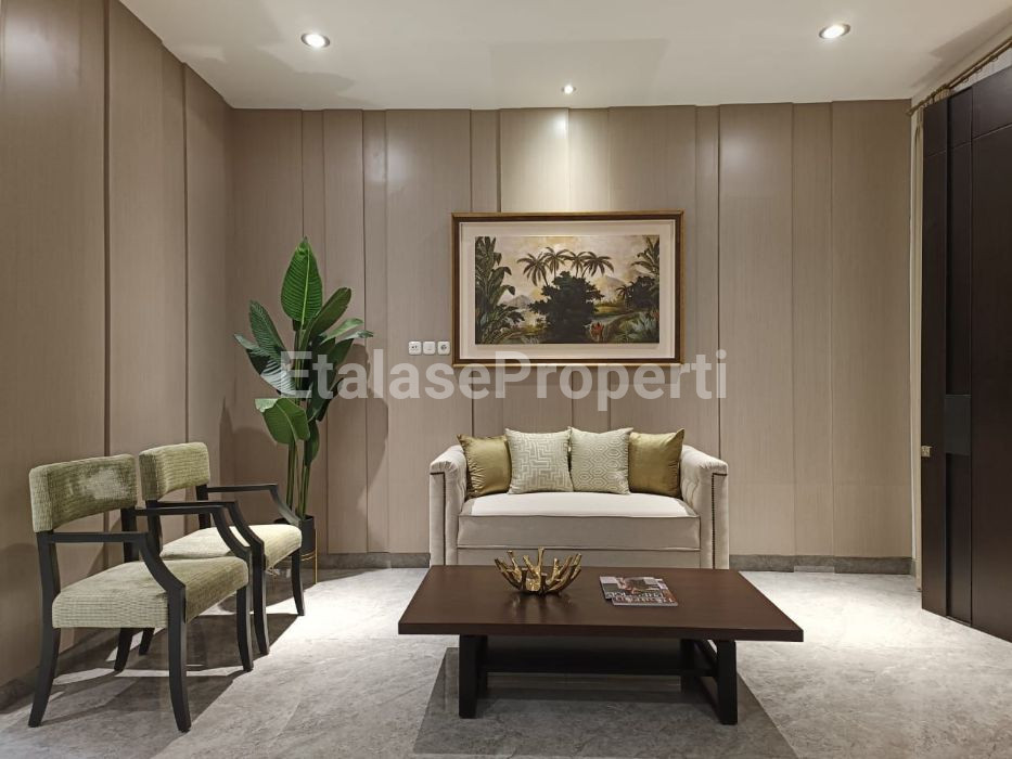 Foto properti Dijual Rumah Baru Main Road Royal Residence 7