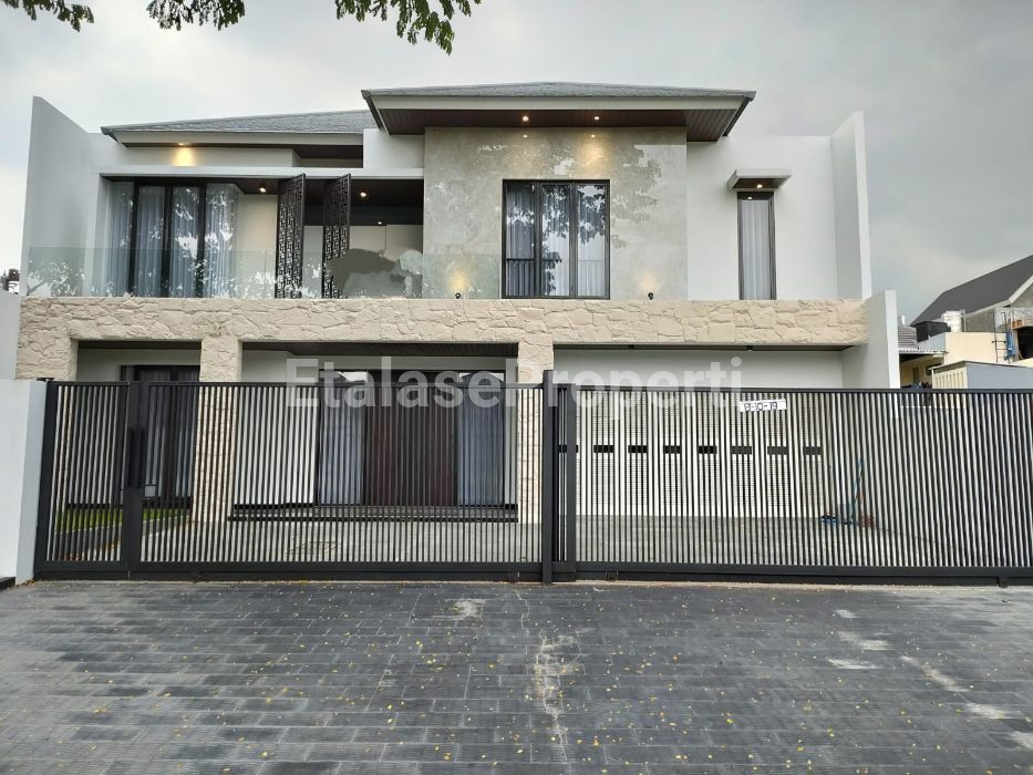 Foto properti Dijual Rumah Baru Main Road Royal Residence 1