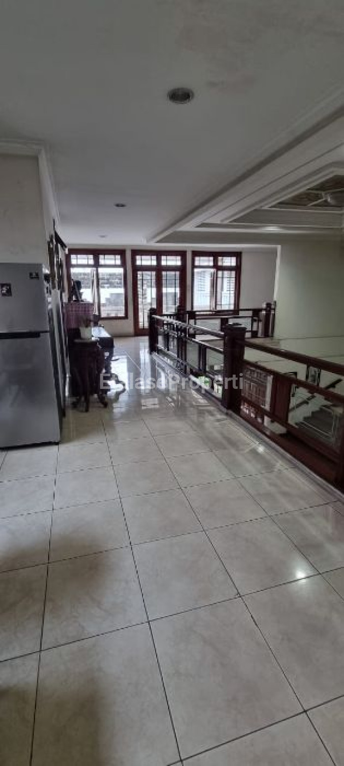 Foto properti Jarang Ada Dijual Margorejo Indah Blok A 6