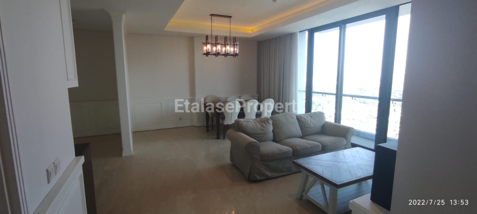 Foto properti Disewakan Apartment VOILA Ciputra World 4 BR Lt 15 Semi Private Lift Full Furnish Siap Huni Bagus Terawat Nego! 1