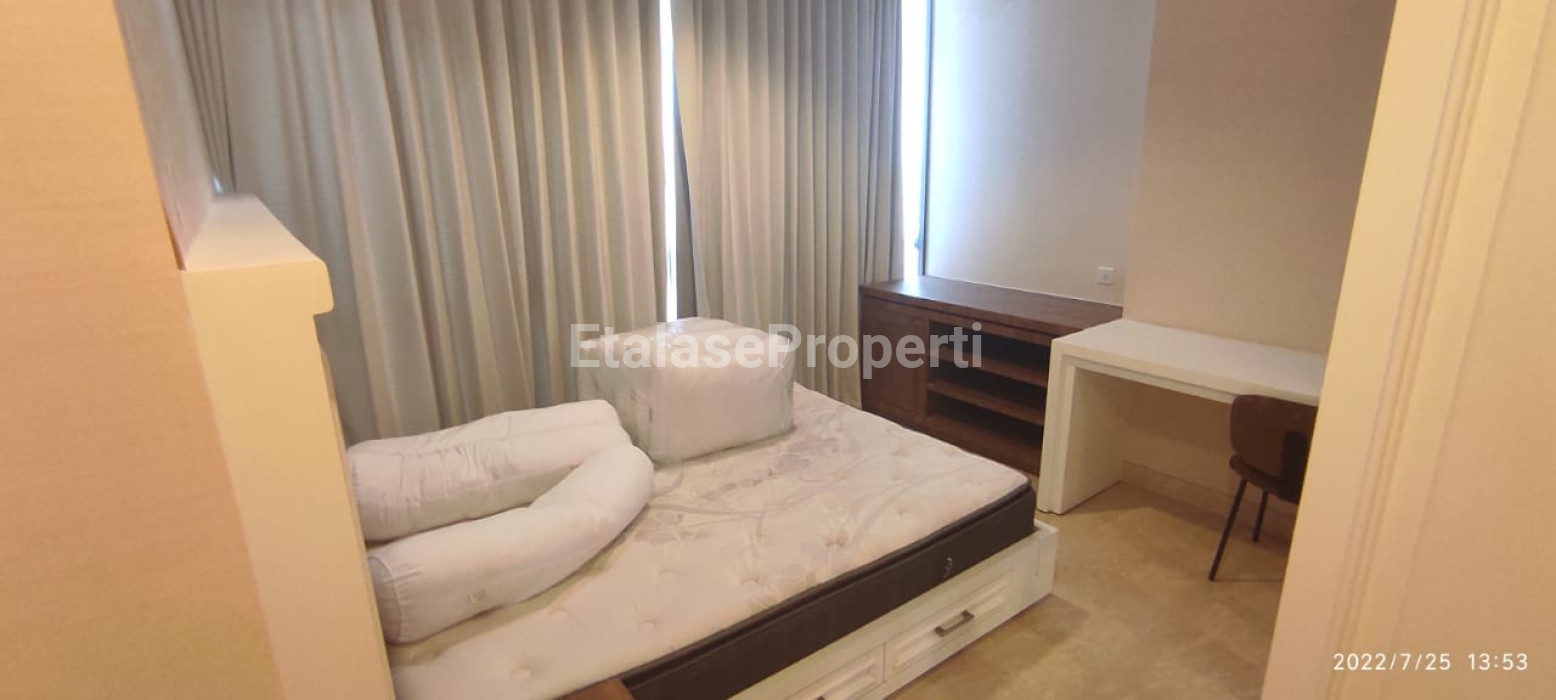 Foto properti Disewakan Apartment VOILA Ciputra World 4 BR Lt 15 Semi Private Lift Full Furnish Siap Huni Bagus Terawat Nego! 4