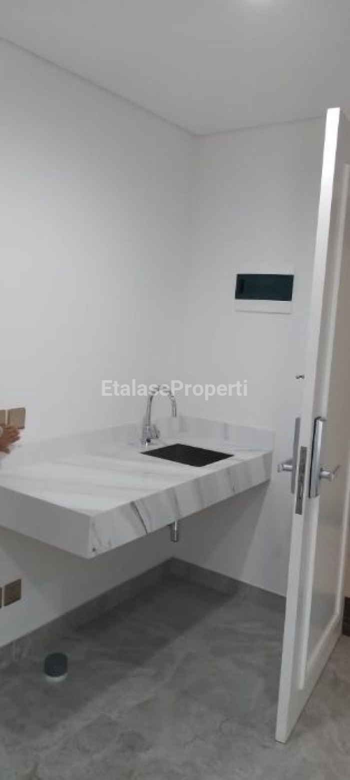 Foto properti Apartemen CBD Tower A Type STUDIO Kosongan View  CITY Di Surabaya Barat 5