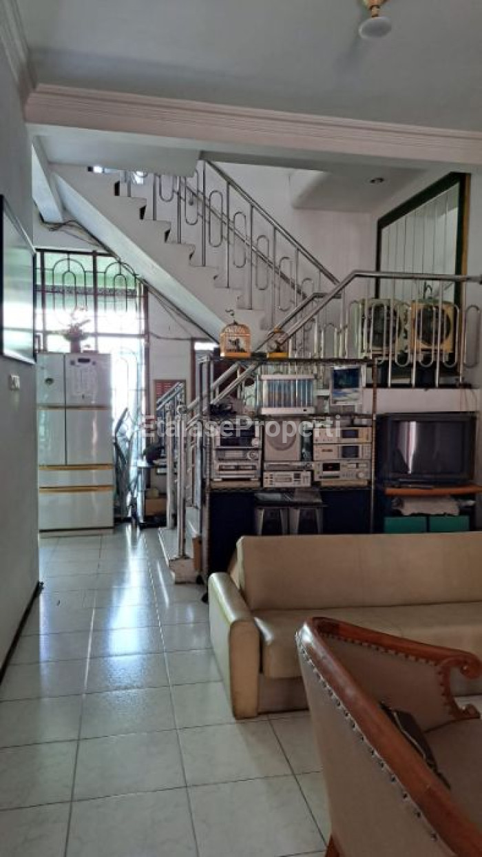 Foto properti JUAL RUMAH LUAS RUNGKUT ASRI BARAT DEKAT UPN MERR ITS UKP COCOK BUAT KOS 4