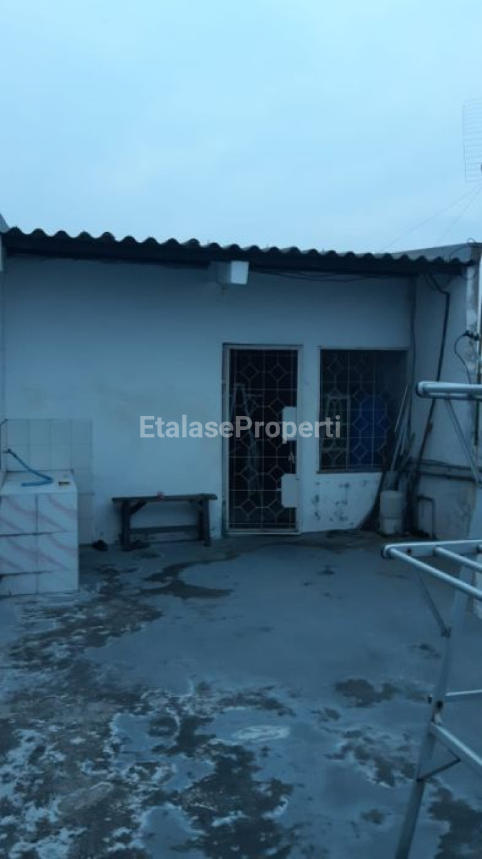 Foto properti DIJUAL RUKO 3 LANTAI MURAH 4