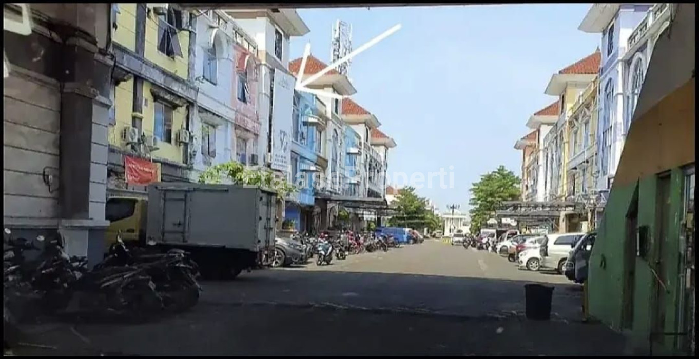 Foto properti Jual Ruko 3,5 Lantai Kompleks   Grandcity Regency Rungkut Madya 2