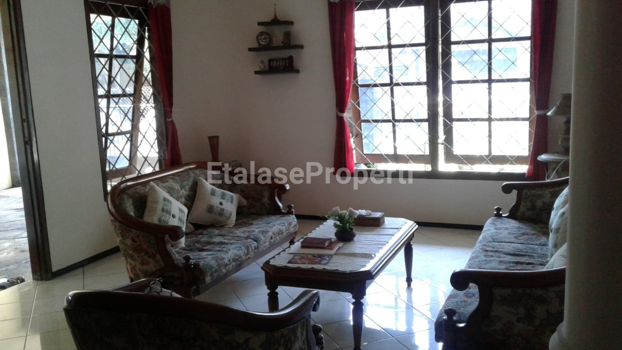 Foto properti Di Jual Rumah Siap Huni  Jalan Semampir Tengah 1