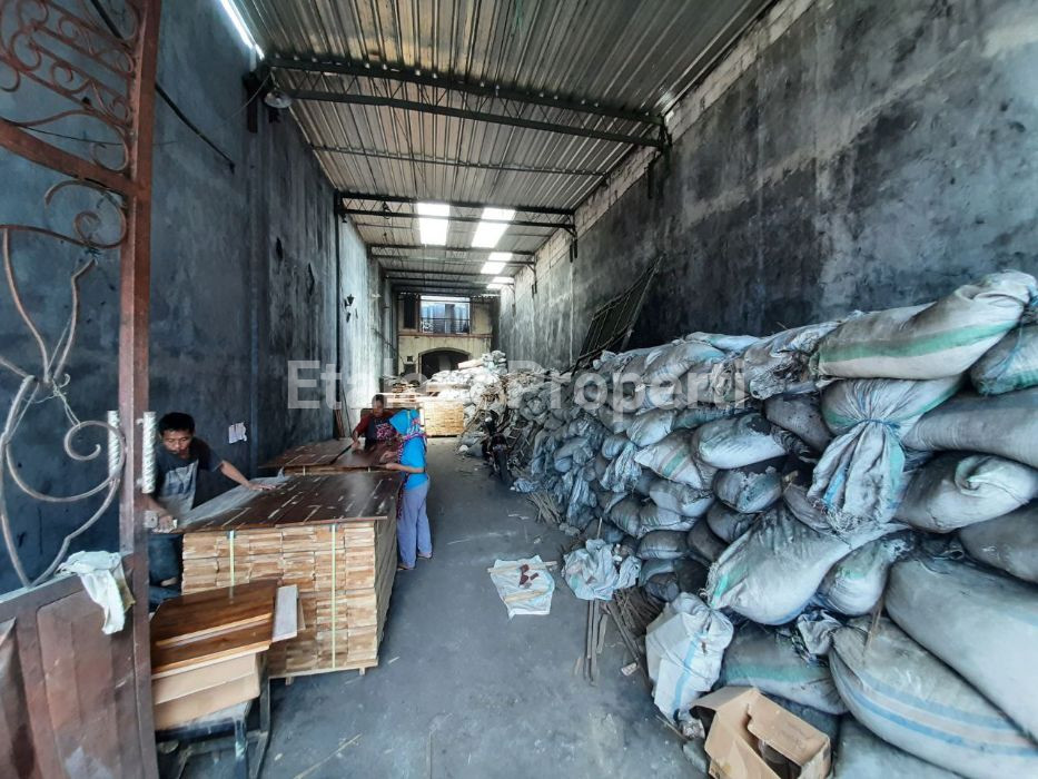 Foto properti Jual Gudang / Komersial Di Jalan Raya Domas Menganti 3