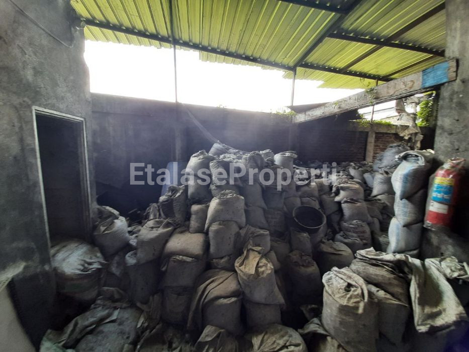 Foto properti Jual Gudang / Komersial Di Jalan Raya Domas Menganti 6