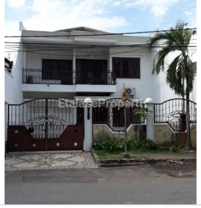 Foto properti Disewakan Rumah Mewah Surabaya Pusat Daerah Kedungdoro 1