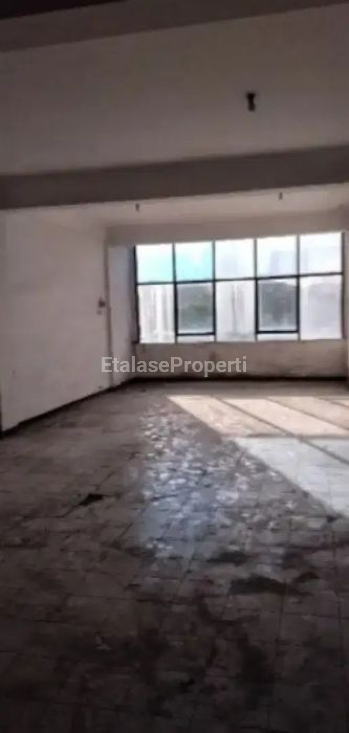 Foto properti MURAH! Disewakan Ruko Raya Simogunung 3 Lantai 5