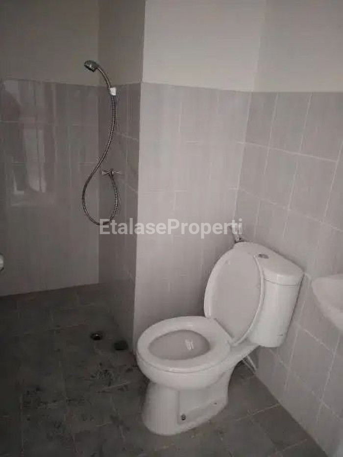 Foto properti Disewakan! Apartemen Puncak Dharmahusada 2 Br Dekat MERR 2