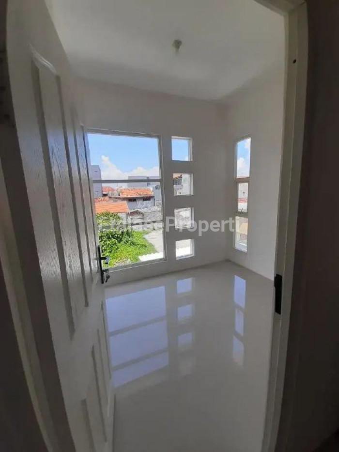 Foto properti Dijual Cepat! Rumah Simokerto 2 Lantai Siap Huni Dekat Kapasan Kenjeran 2
