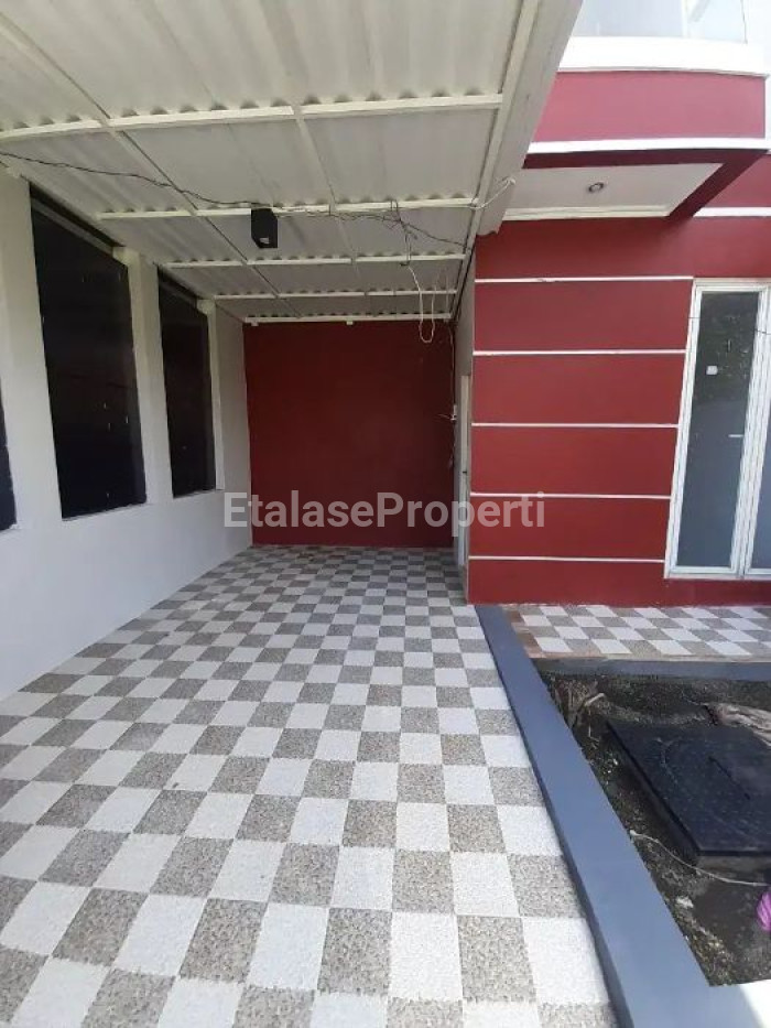 Foto properti Dijual Cepat! Rumah Simokerto 2 Lantai Siap Huni Dekat Kapasan Kenjeran 4
