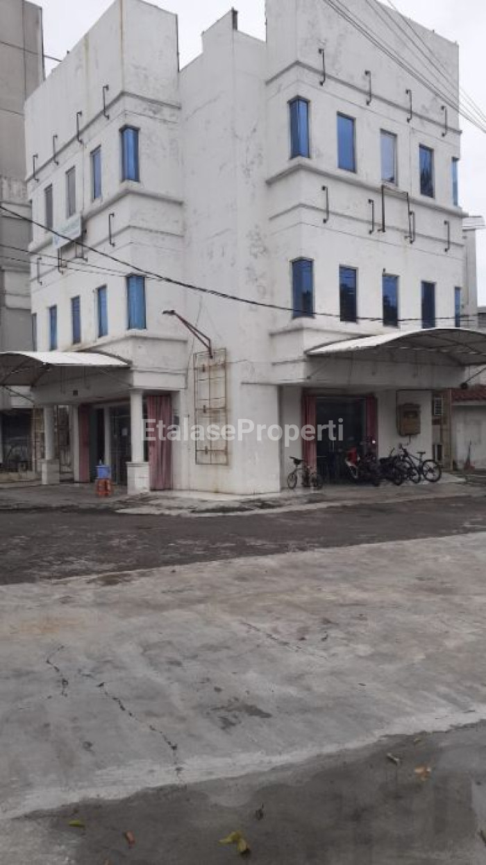 Foto properti Dijual Ruko 3 Lantai Jl. Raya Jemursari 2
