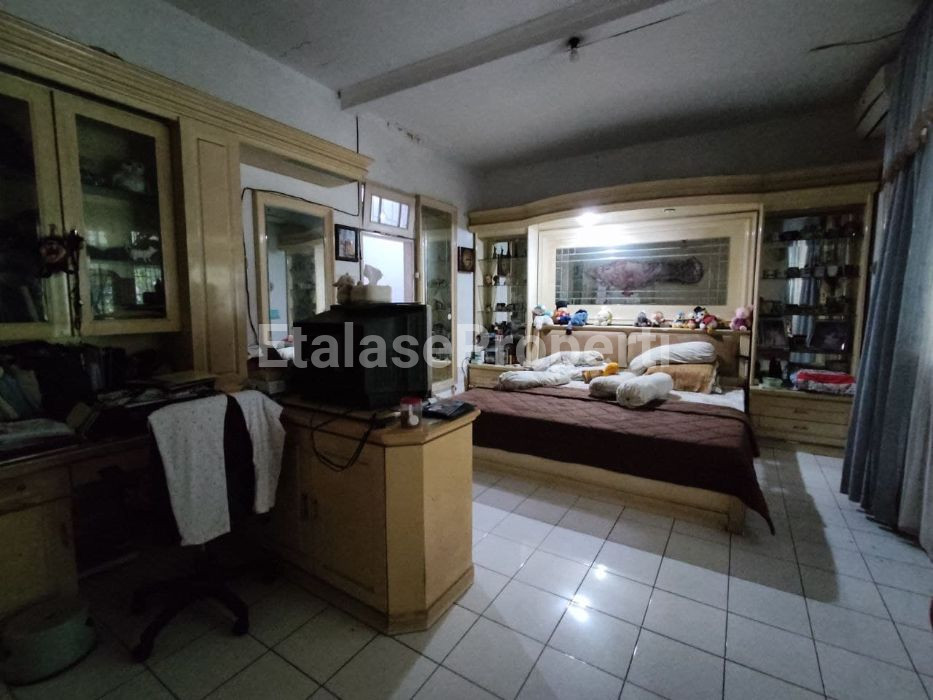 Foto properti JUAL CEPAT BU! Rumah Gayung Kebonsari Surabaya Selatan Dkt Ketintang 8