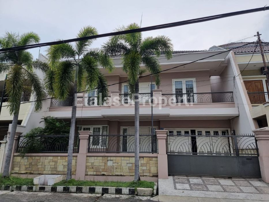 Foto properti Rumah 2 Lantai Dharmahusada Indah 1