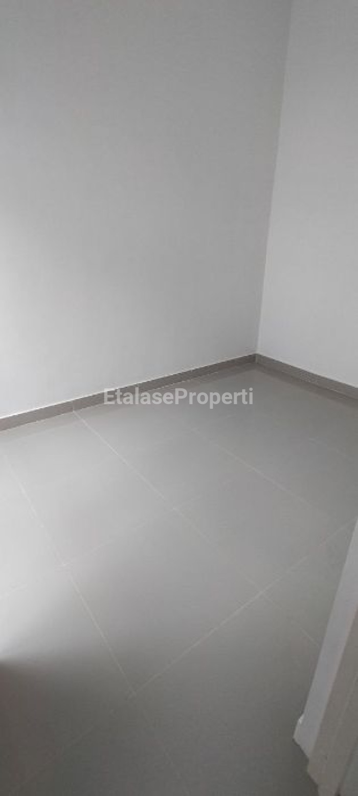 Foto properti Rumah Gress Babatan Pratama 2