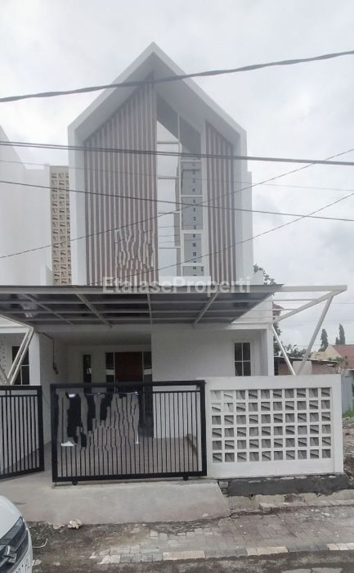 Foto properti Rumah Gress Babatan Pratama 1