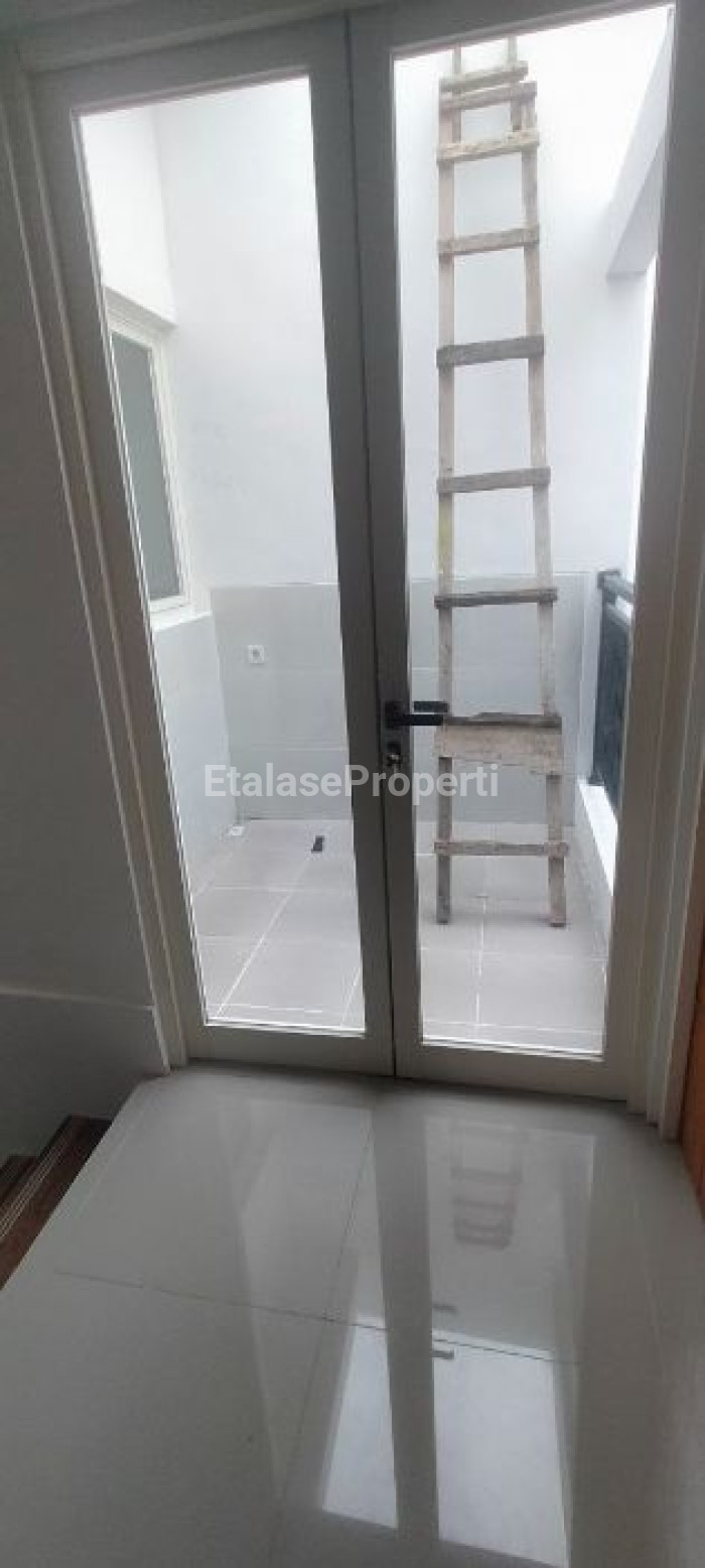 Foto properti Rumah Gress Babatan Pratama 4