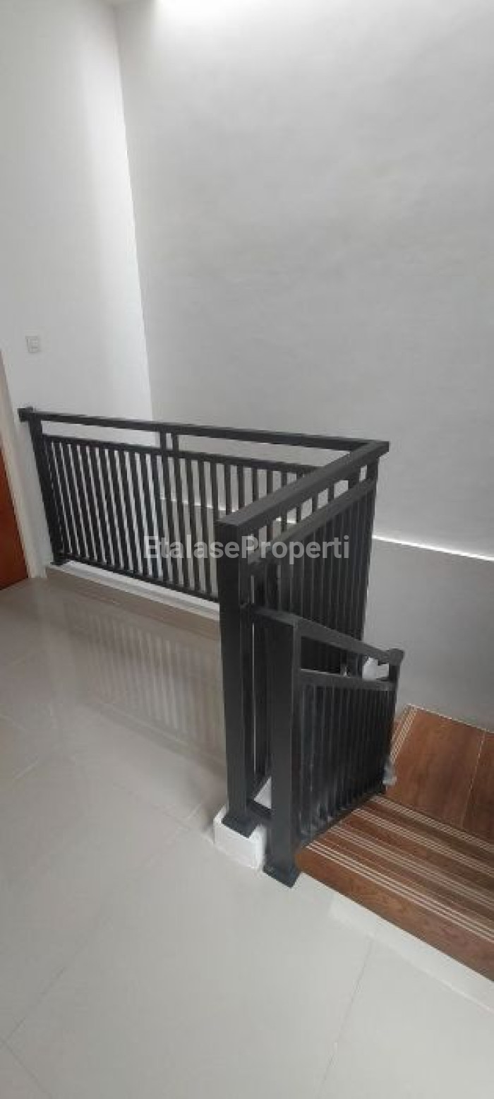 Foto properti Rumah Gress Babatan Pratama 7