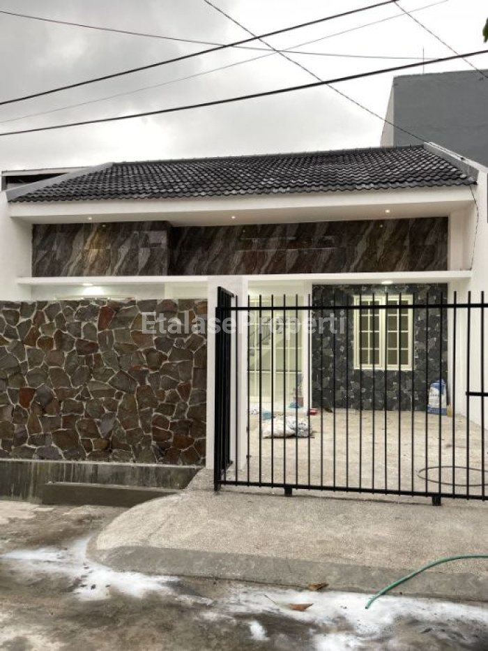 Foto properti RUMAH BARU BABATAN PANTAI 1