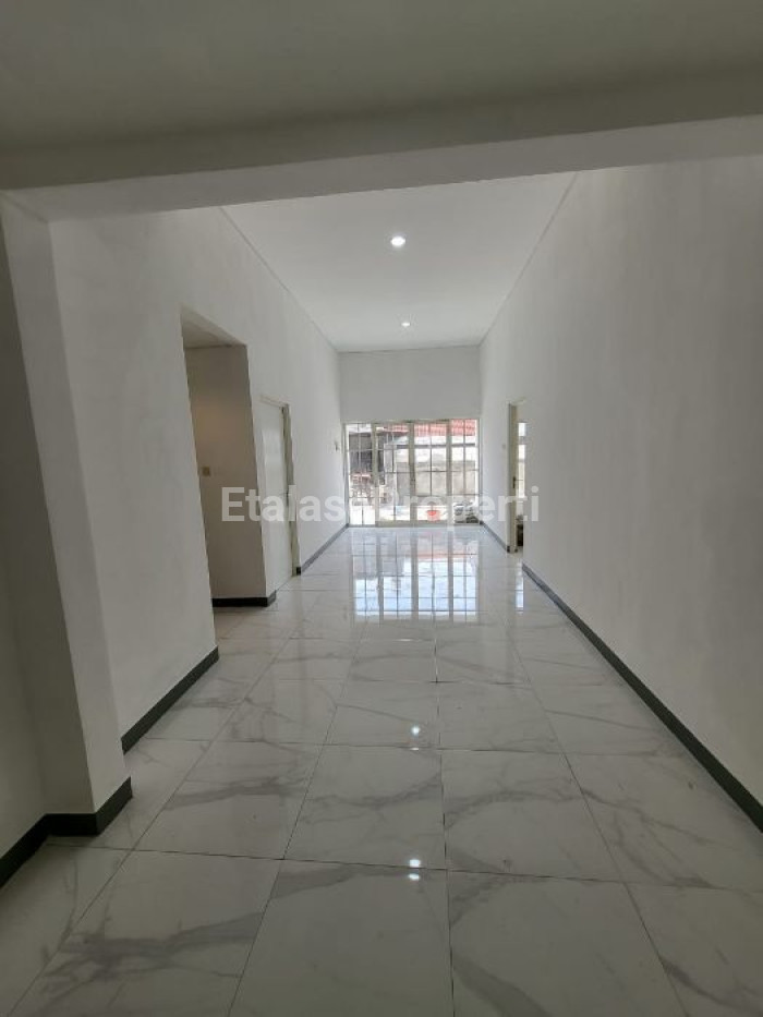 Foto properti RUMAH BARU BABATAN PANTAI 2