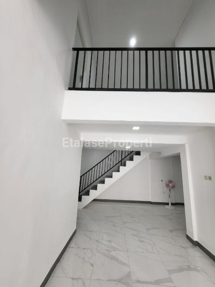 Foto properti RUMAH BARU BABATAN PANTAI 3
